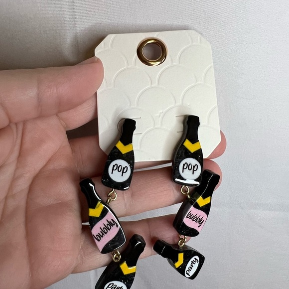 Unbranded Pop Bubbly Party Bottle Dangle Earrings NWT - Picture 6 of 6
